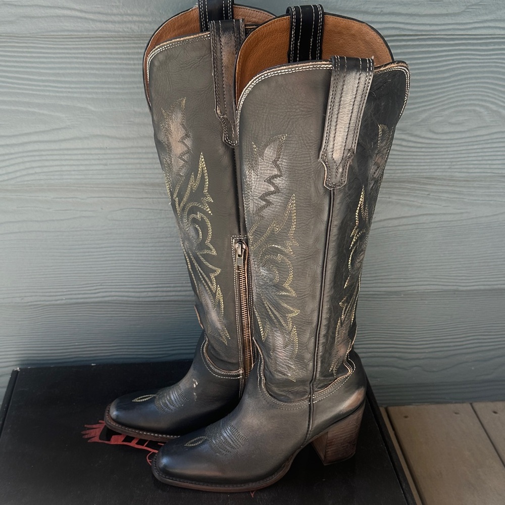 NWT Freebird by Steven Panama Boots